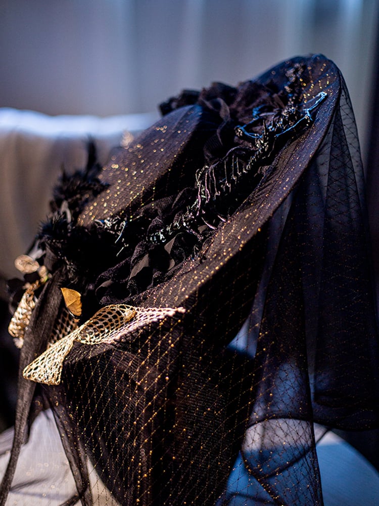 Black Floral Bowknot Feather Decorated Halloween Gothic Hat with Veil