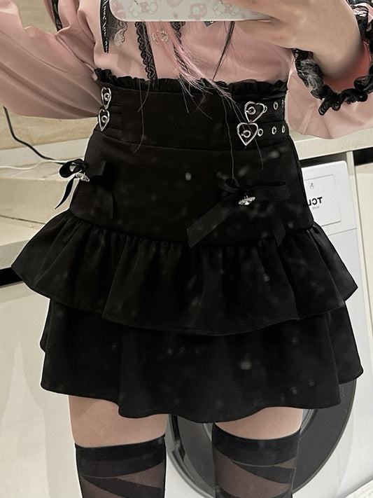 Jirai Kei Black Heart Buckles Bowknot and Rhinestone Accents Tiered Skirt