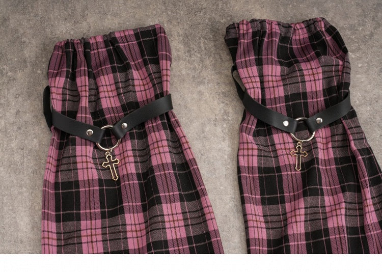 Pins Decorated Black and Pink Plaid Leg Sleeves