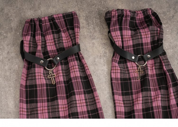 Pins Decorated Black and Pink Plaid Leg Sleeves