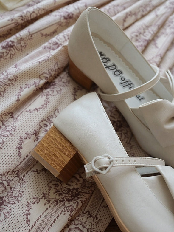 Classic Off-white Mary Janes in PU - Mid Heel with Bow Decor & Romantic Heart Clasp