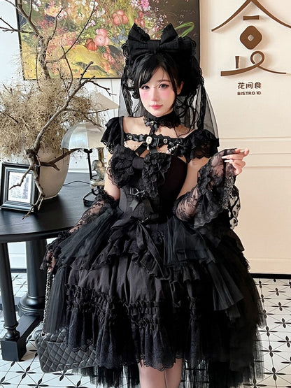 Beads and Rhinestones Neckline Design Black Kuro Lolita Dress with Lace Trim and Bow Accents