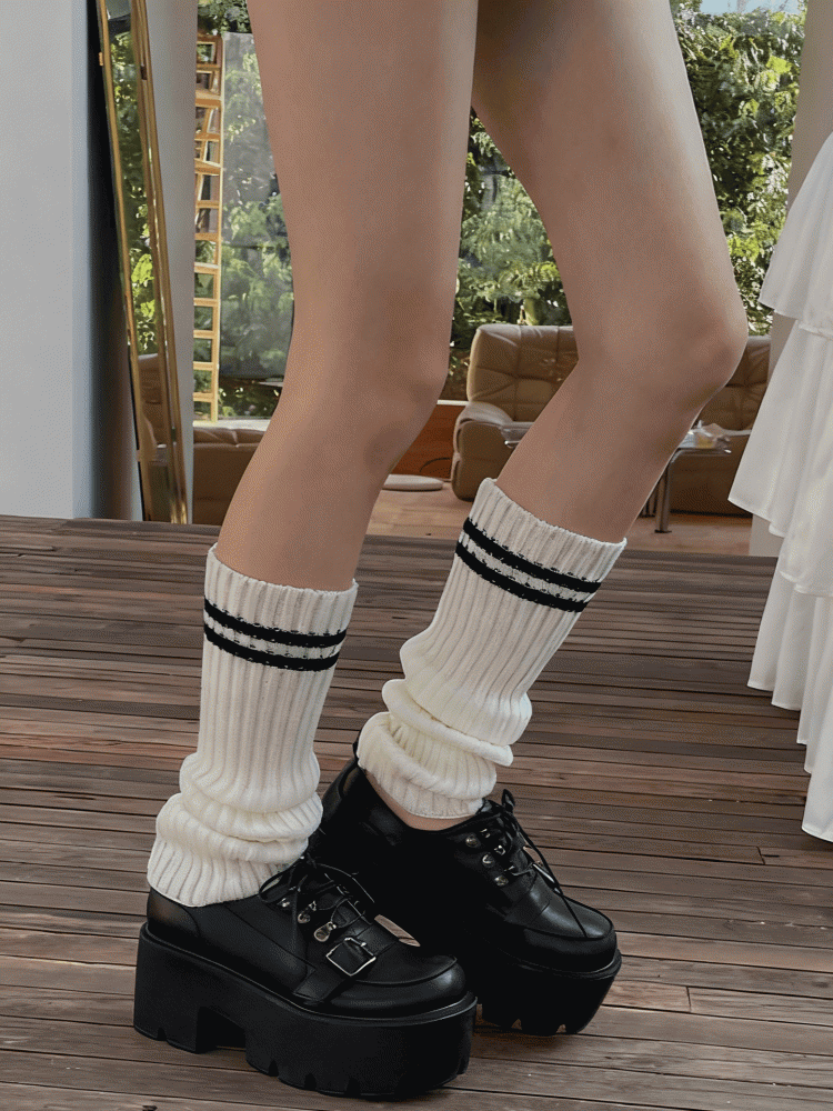 Black/White Striped Pattern Knitted Leg Warmers