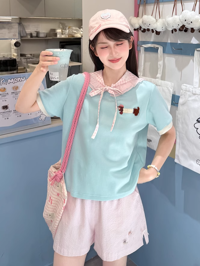 Cute Dachshund Embroidery Mint Green Round Neck T-shirt