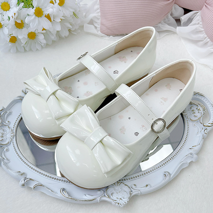 Sweet White Mary Janes for Lolita - Round Toe with Ring Clasp & Decorative Bow