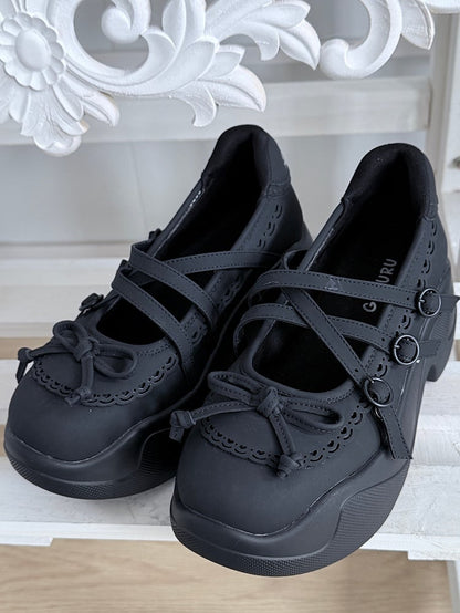Black Knotted Bow at Top Crisscross Design Platforms