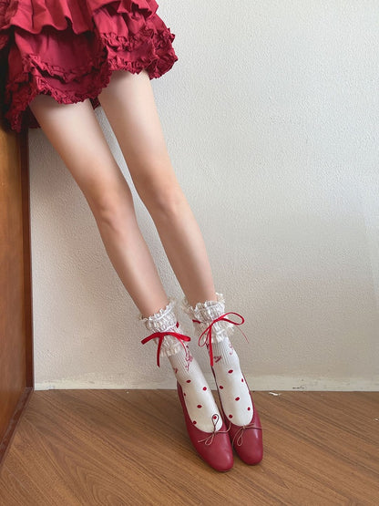 White/Black Sweet Strawberry Bowknot Details Lace Trim Calf Socks