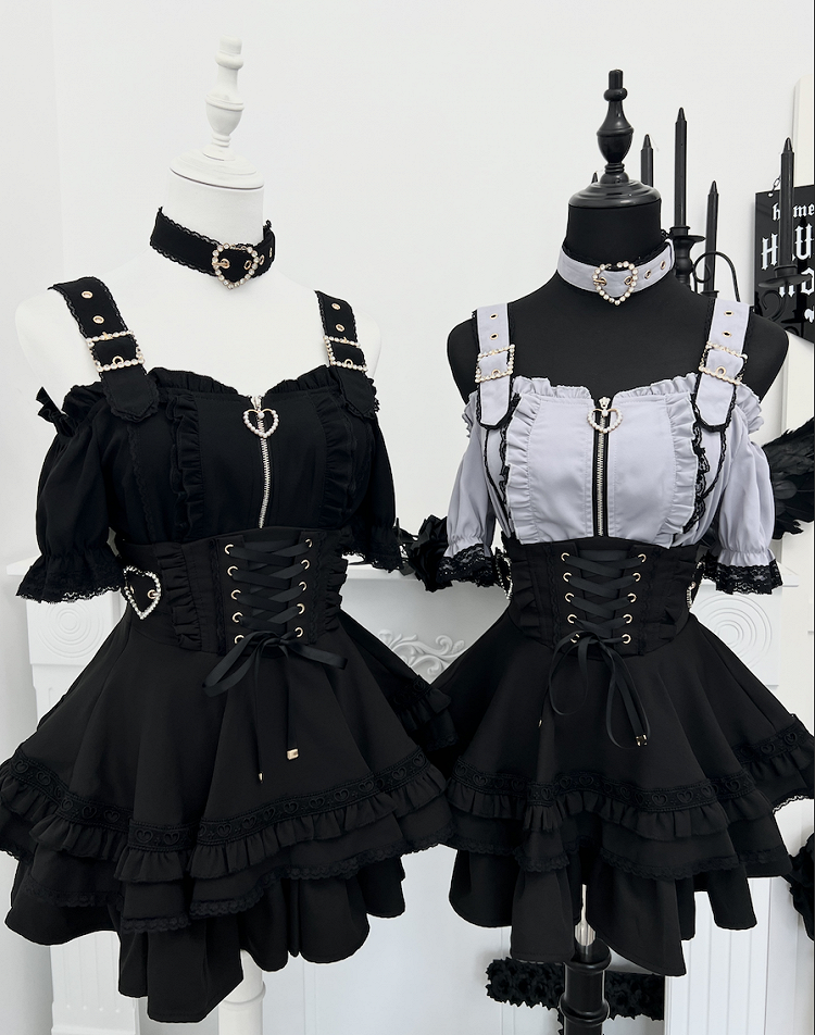 Jirai Kei Heart Buckles Lace-up Front and Back Black Tiered Skirt
