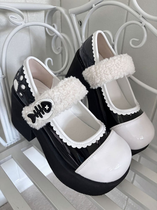 Black Jirai Kei Claw Fishbone Design Platform Shoes