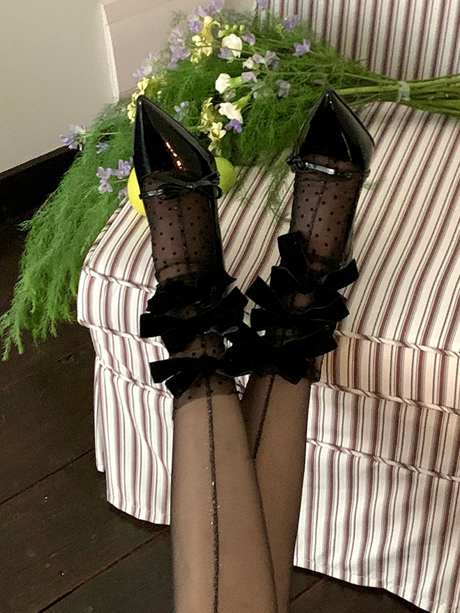 White/Black Polka-dot Pattern Bowknot Details Calf Socks