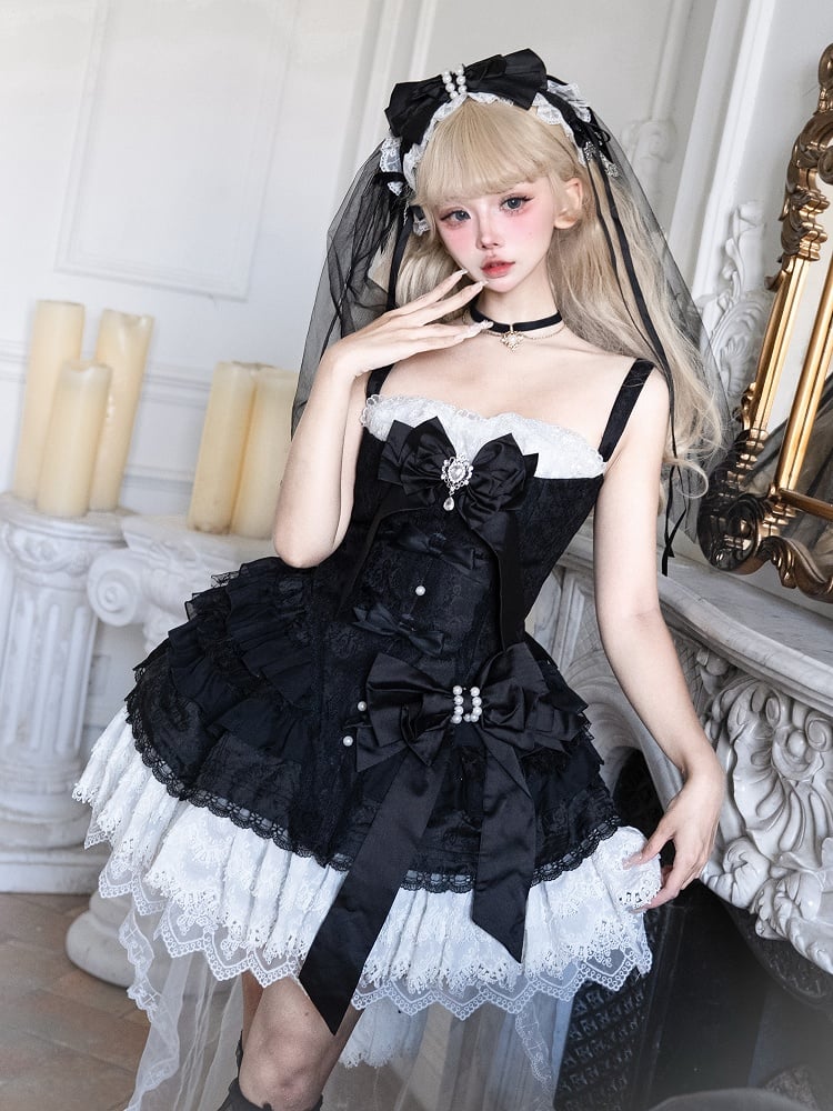 Black and White Bows Decorated Tiered Skirt Gothic Lolita Dress