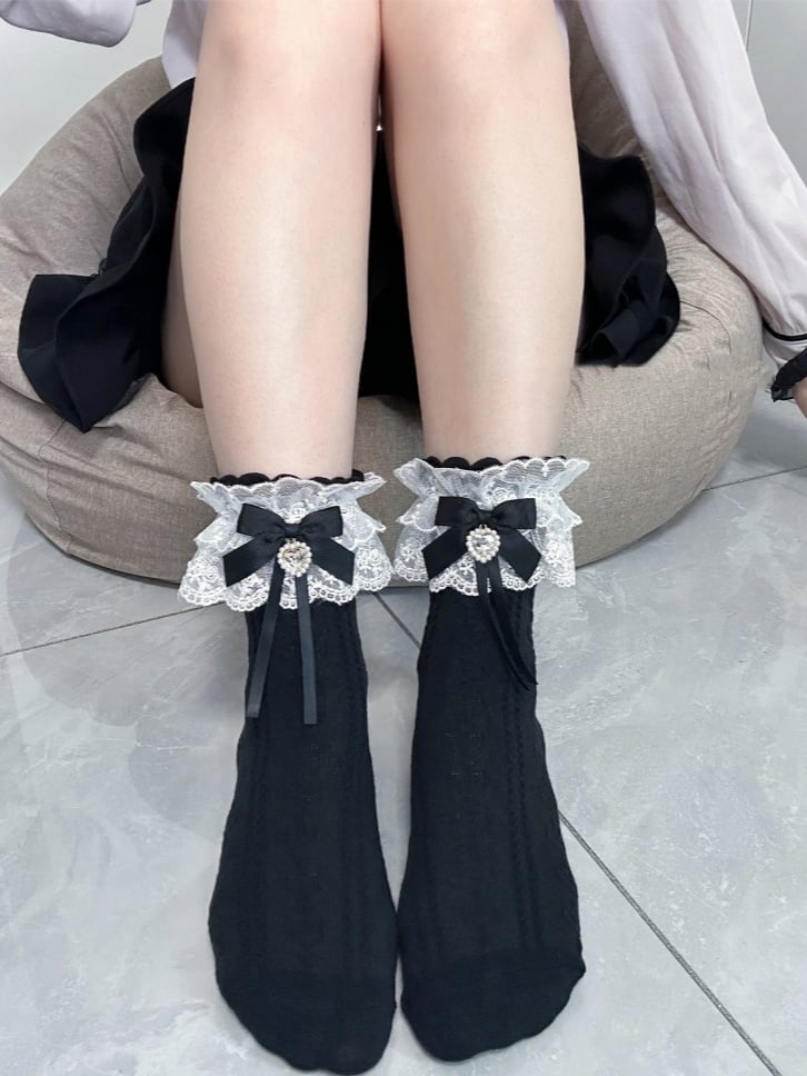 Jirai Kei Black Bowknot and Heart Rhinestone Decoration White Lace Cuffs Cotton Ankle Socks