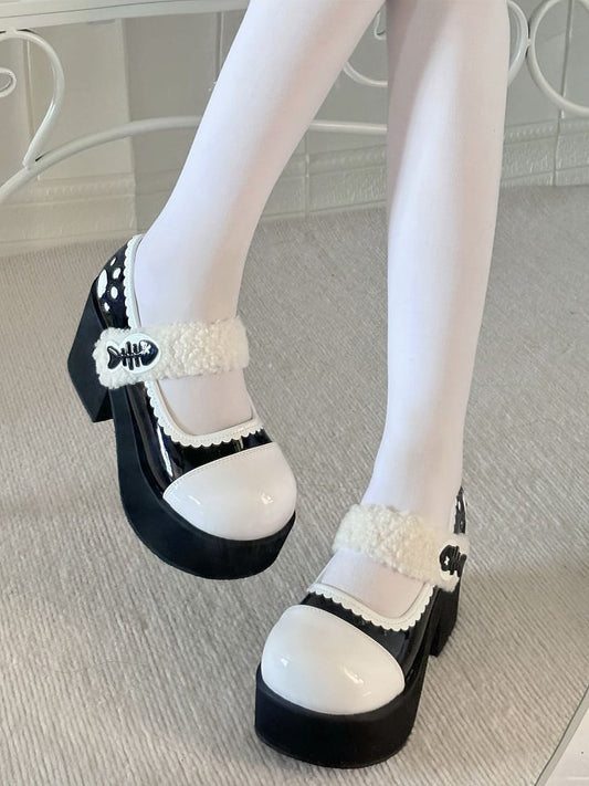 Black Jirai Kei Claw Fishbone Design Platform Shoes