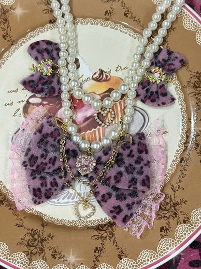 4 Color Options Leopard Pattern Rhinestone Heart And Bowknot Pendant Beaded Necklace