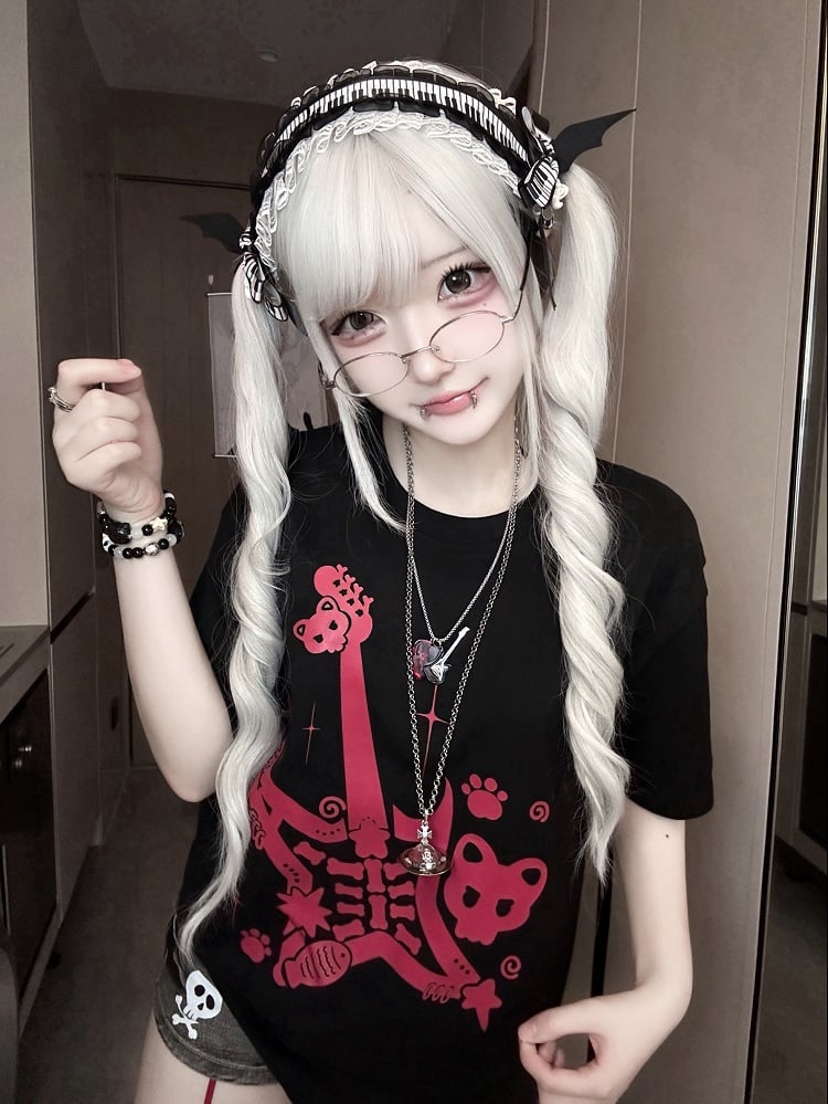 Black and Red Punk Rock Guitar Print Jirai Kei T-Shirt with Guitar Pick Necklace