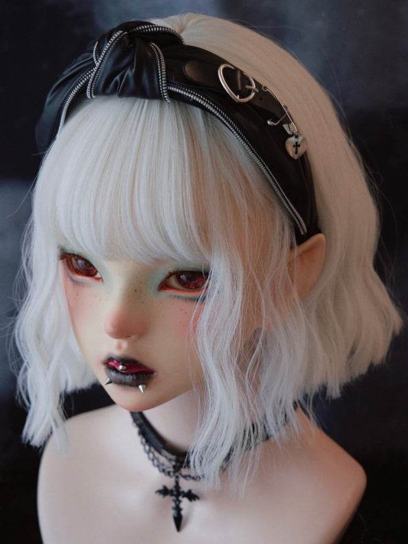 Black Knot With Heart Buckle Decorated Pins Design KC