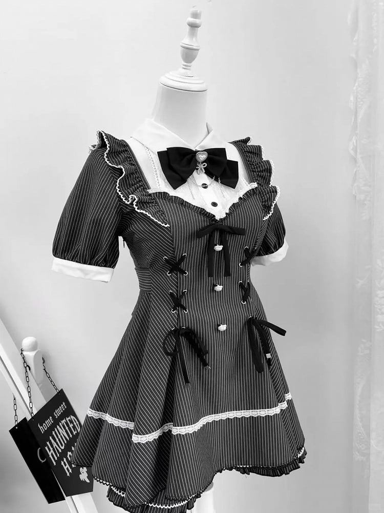 Jirai Kei Black Striped Set : Lace Patches Neckline Lace-up Waist Top + Shorts + Bowtie