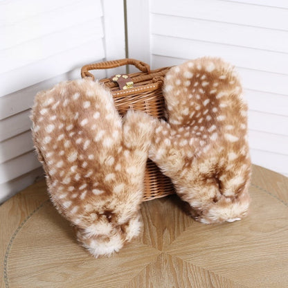 A Pair of Cute Deer-Spot Pattern Plush Warm Gloves
