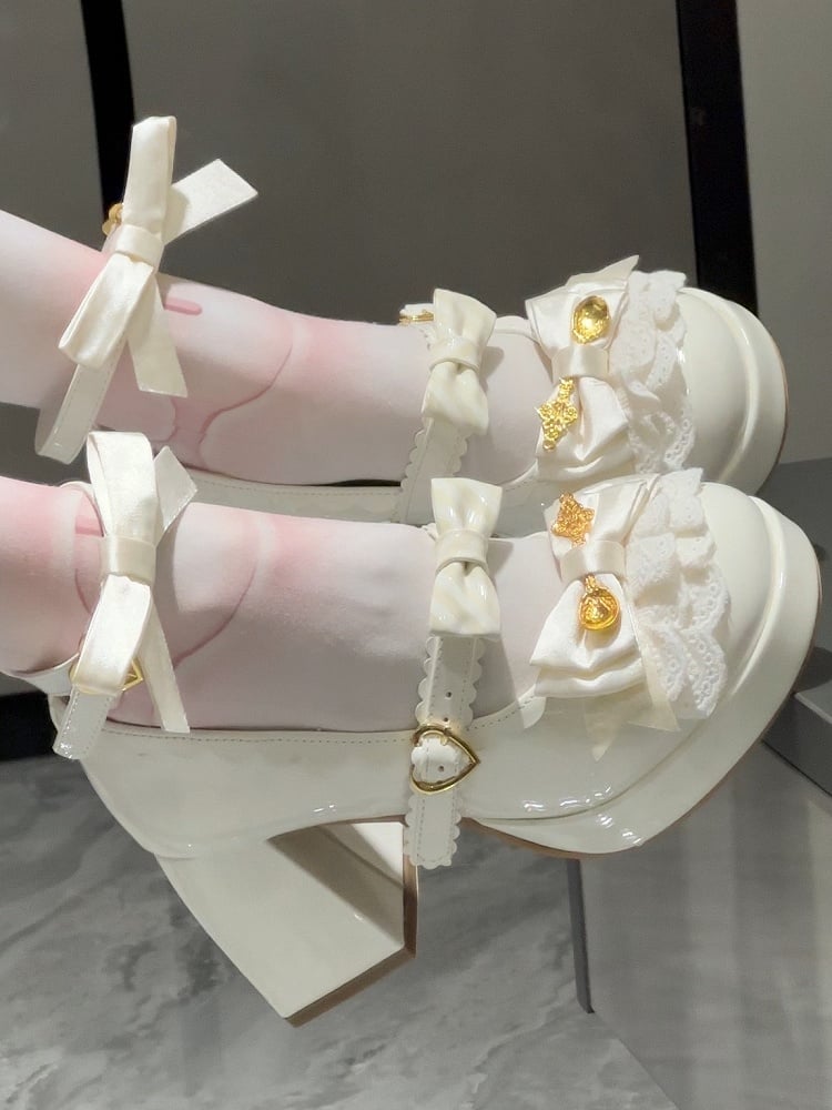 PU Leather Off-white 8cm High-heel Shoes for Lolita - Multi-Tier Lace Detailing, Bow Decor & Romantic Heart Clasp