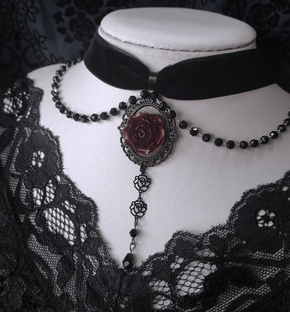 Black Beads Detail Gothic Rosette Velvet Choker