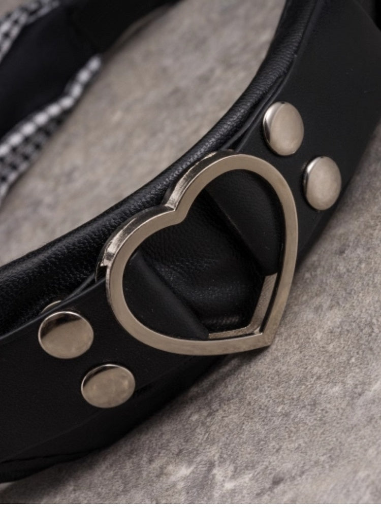 Black Gothic Plaid Pattern With Heart Buckle Decorated KC