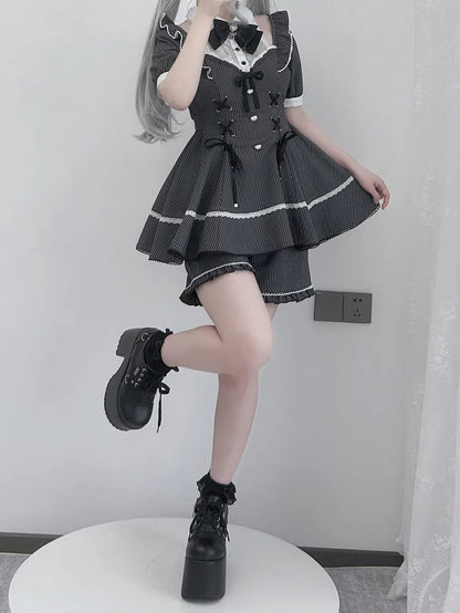 Jirai Kei Black Striped Set : Lace Patches Neckline Lace-up Waist Top + Shorts + Bowtie