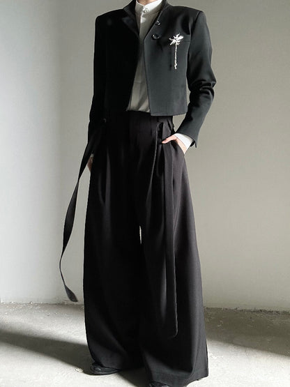 Ouji Lolita Black Crop Blazer with Notched Collar & Single-Breasted Buttons