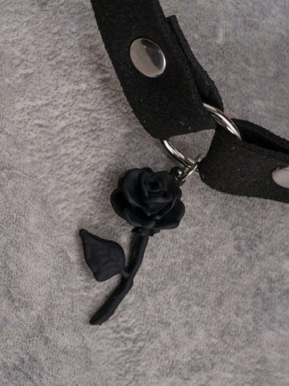 Black Gothic Studs Decorated Rosette Pendant Choker