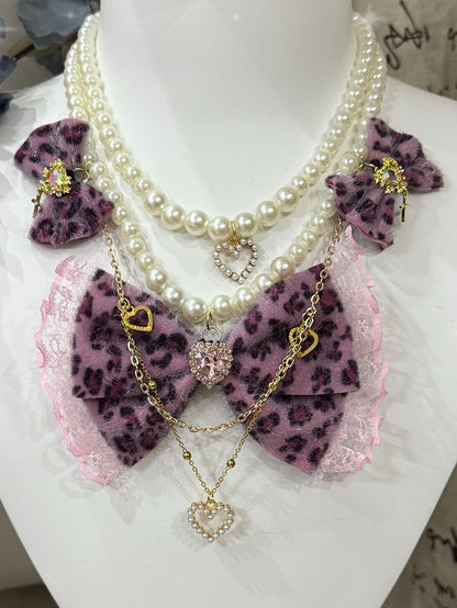 4 Color Options Leopard Pattern Rhinestone Heart And Bowknot Pendant Beaded Necklace