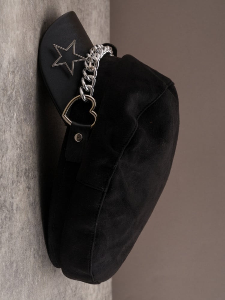 Black Gothic Star Charm Heart Buckle Design Beret Hat With Chain