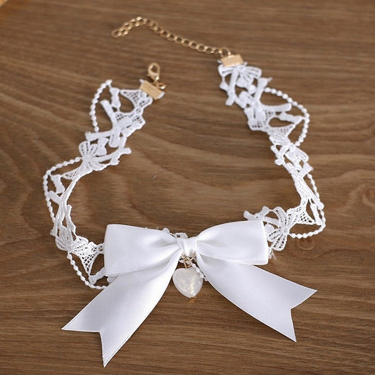 White Heart Pendant Bowknot Choker