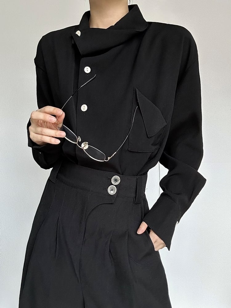Ouji Lolita Vintage Black Fold-Over Collar Shirt with Buttoned Placket