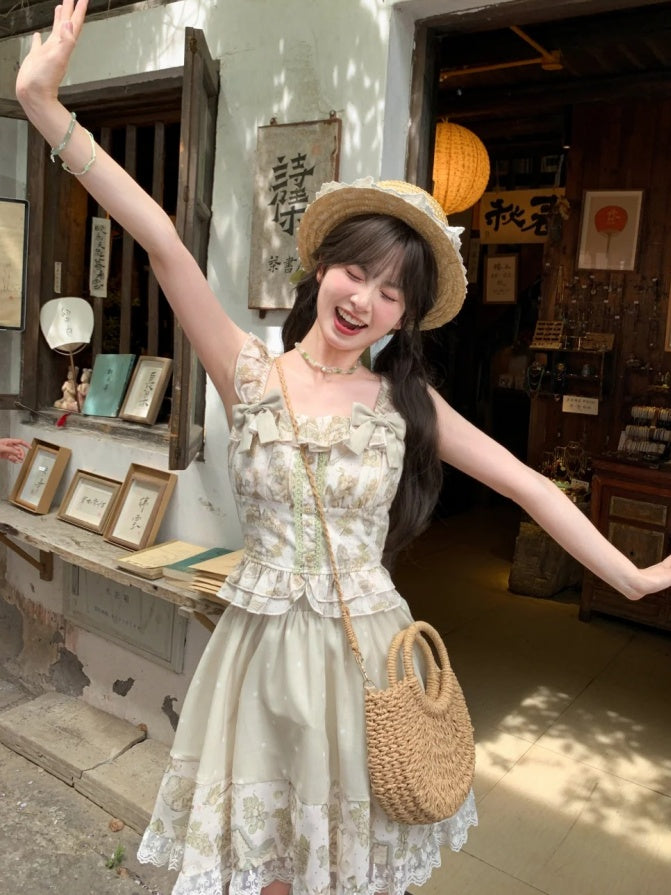 Light Green Vintage Grape Print Sleeveless Top with Detachable Bowknots