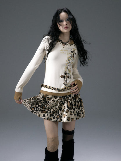 Beige Fake Two-Piece V-Neck Top with Cross Applique