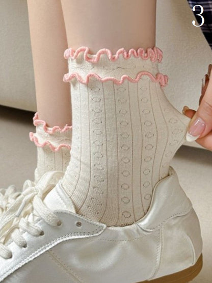 4 Options White Calf Socks