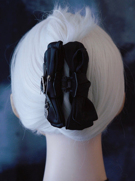 Black Gothic Bowknot Claw Clip Buckle Decorated with Heart Charm