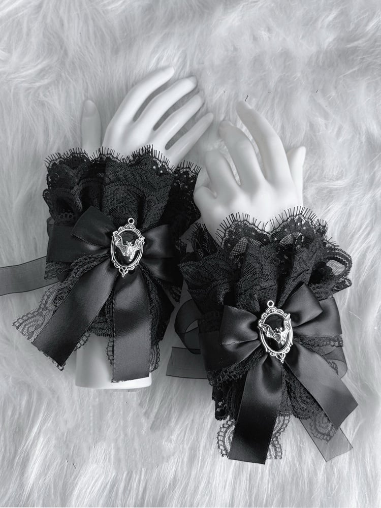 Jirai Kei Black Bowknot Bat Accent Black Lace Wrist Cuffs