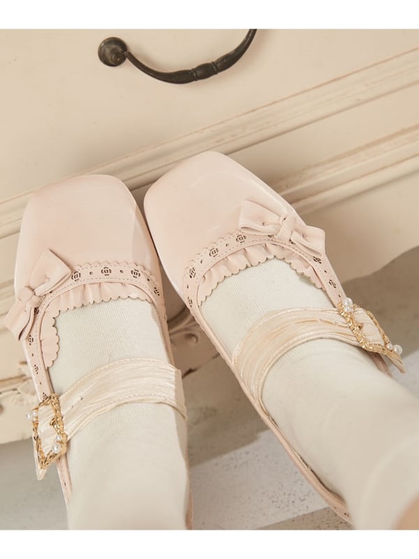 Ruffle Straps, Snap Closure & Bow Accents PU Apricot Low/Mid Heels in Elegant Lolita