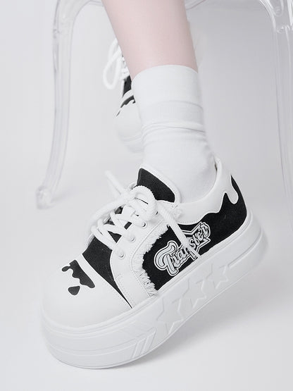Black & White Otaku-Kwaii Platform Shoes - Lace-Up Design with Letter Print & Raw Edge Trim
