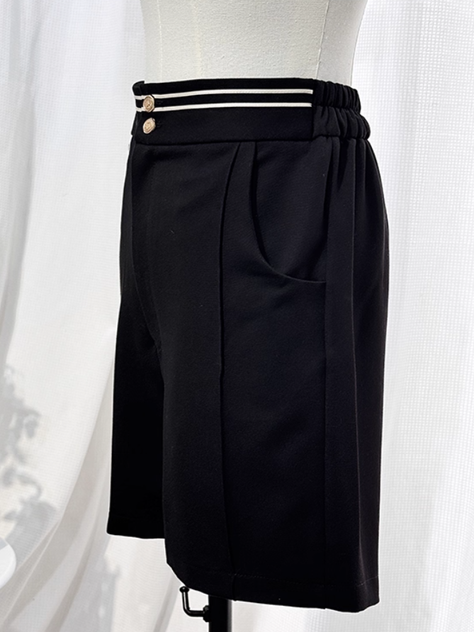 Ouji Lolita Black Preppy Ensemble: Sailor Collar Top and Shorts Set with Beige Lace Detail