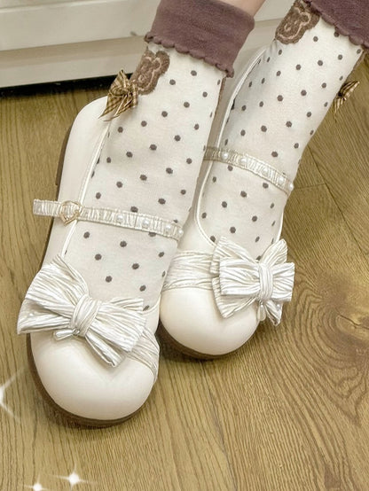 Creamy White Beaded Decorated Bow at Top Heart Buckle Round Toe Lolita Shoes