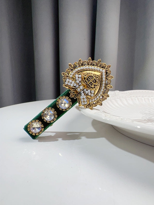 Black/Red/Green Rhinestone Decorated Beaded Heart Hairclip