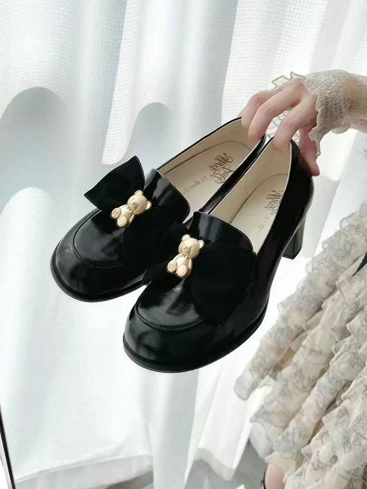 Black Bear Decorated Bow at Top Loafers