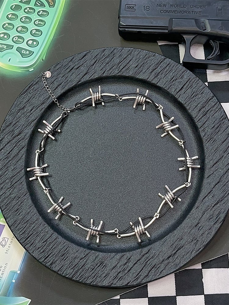 Black&Silver Punk Thorns Details Choker