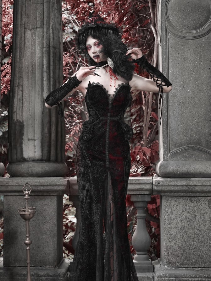 Romantic Goth Deep V-neck Sweetheart Neckline Vampire Mermaid Dress