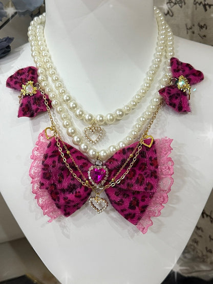 4 Color Options Leopard Pattern Rhinestone Heart And Bowknot Pendant Beaded Necklace