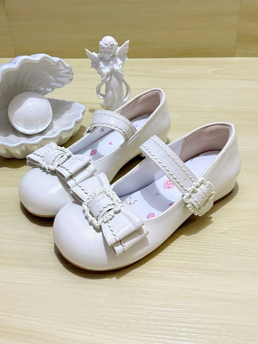 White Elegant Lolita Mary Janes with Round Toe Design, Bow at Top & Vintage Frame Details