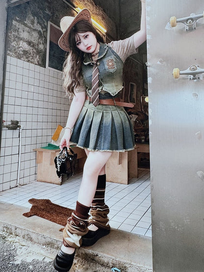 Plus Size Y2K Faded Wash Blue Denim Box Pleat Skirt Frayed Hem