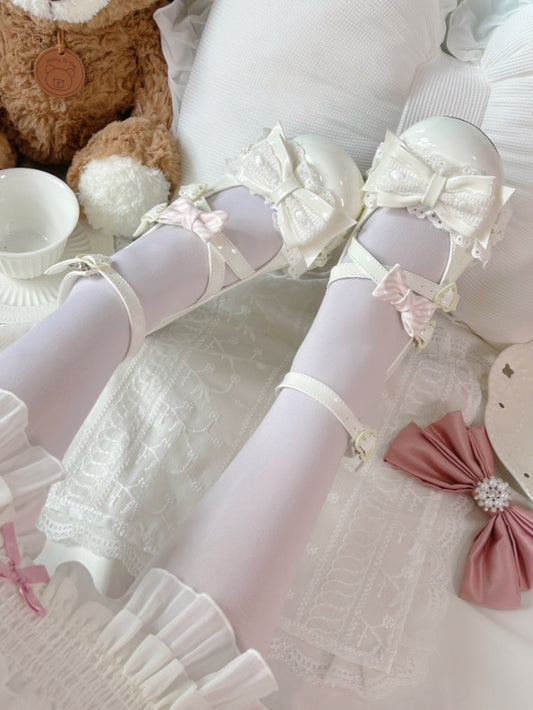 Mid-heel Off-white Mary Janes in PU with Lace Details, Bow & Functional Heart Snap