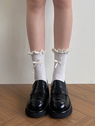 Light Yellow/Beige/Black Bowknot Decorated Lace Trim Lolita Socks